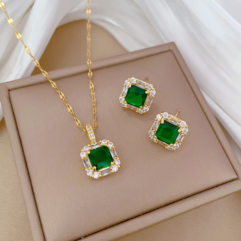 Women Accessories Combo Gift - 18K金メッキステンレススチール製レディースジュエリーセット - グリーンブロックジルコンイヤリングネックレスコンボ エレガントなアクセサリー 女性へのギフト