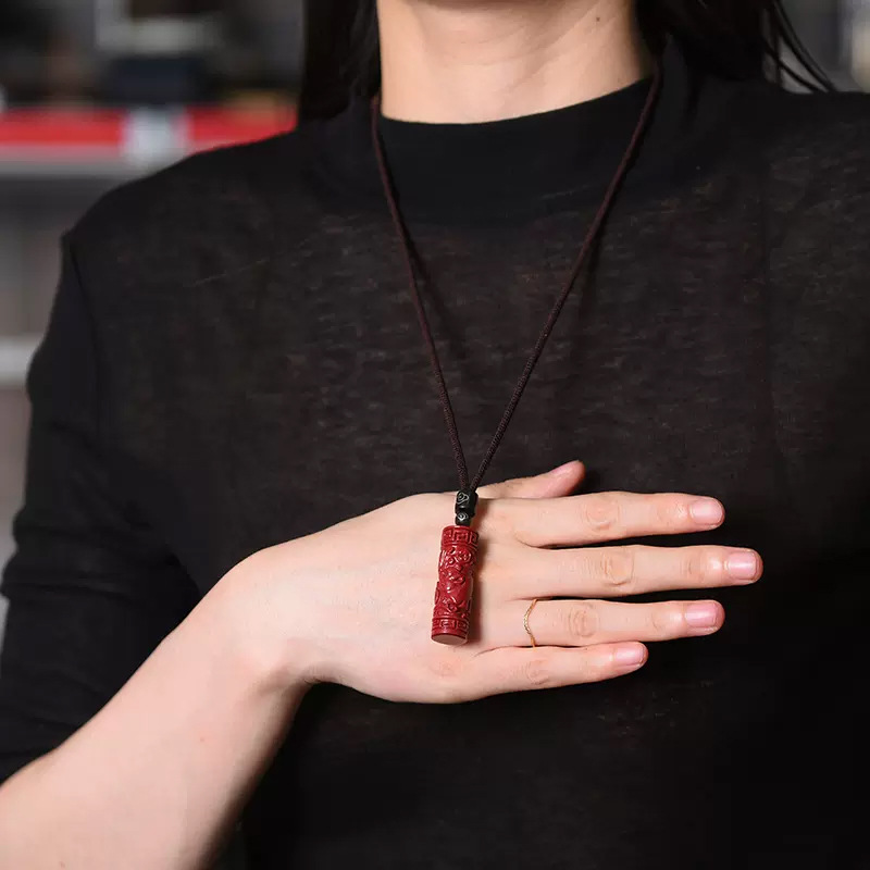 女性のための中国の干支ペンダント付きの赤いシナバーネックレス - Women Accessories To Gift のレビューと価格