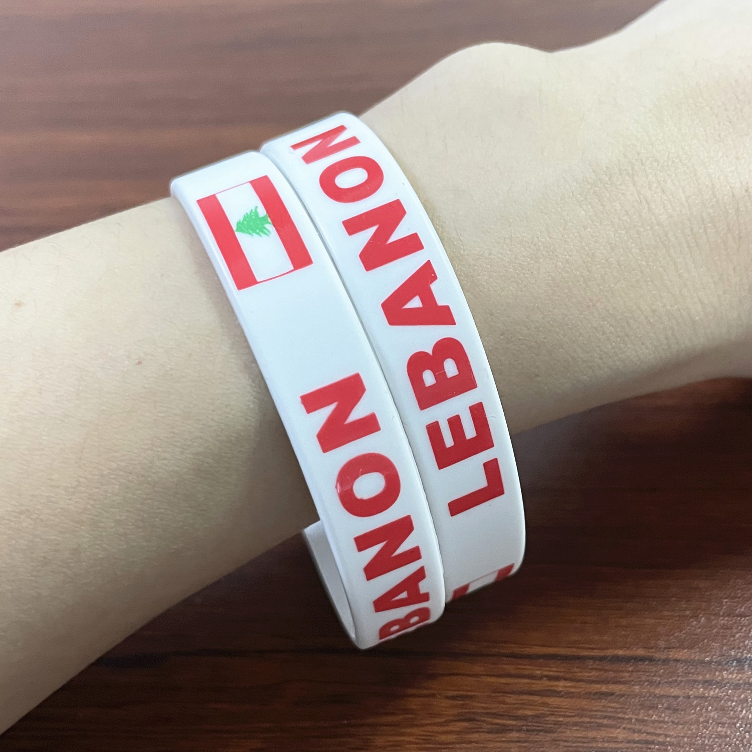 男性と女性のためのシリコンブレスレット,世界の旗を持つ男性と - Women Accessories Lebanon のレビューと価格