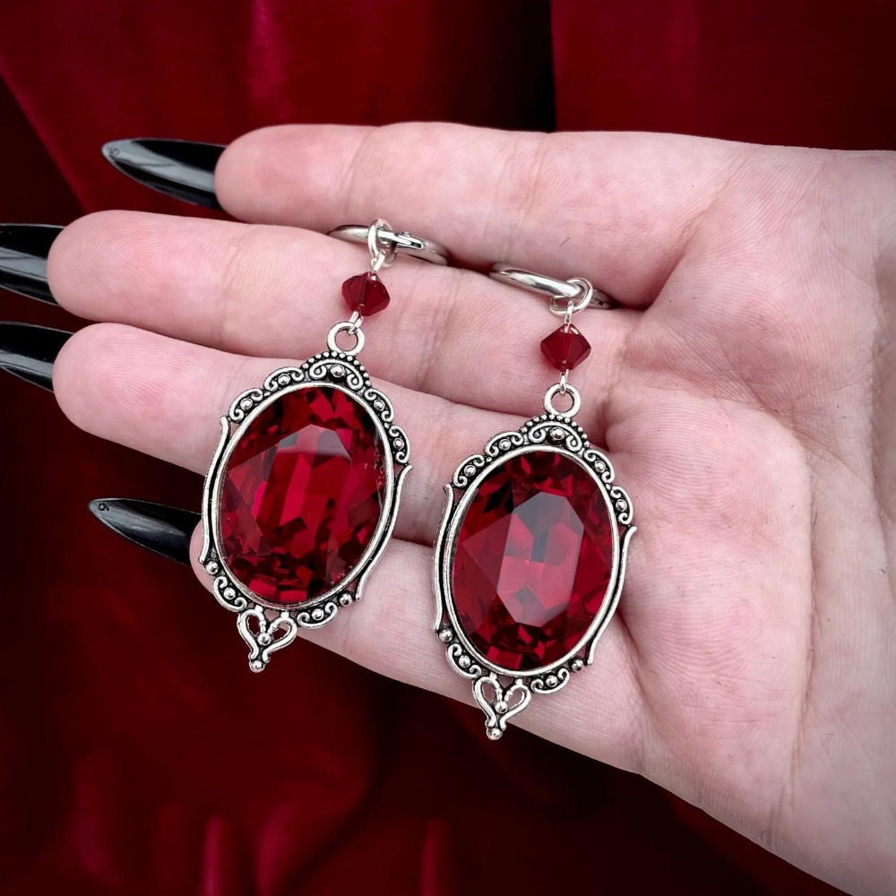 ビクトリア朝のゴシック幾何学多面オーバルブラックレッドクリス - Women'S Victorian Accessories のレビューと価格