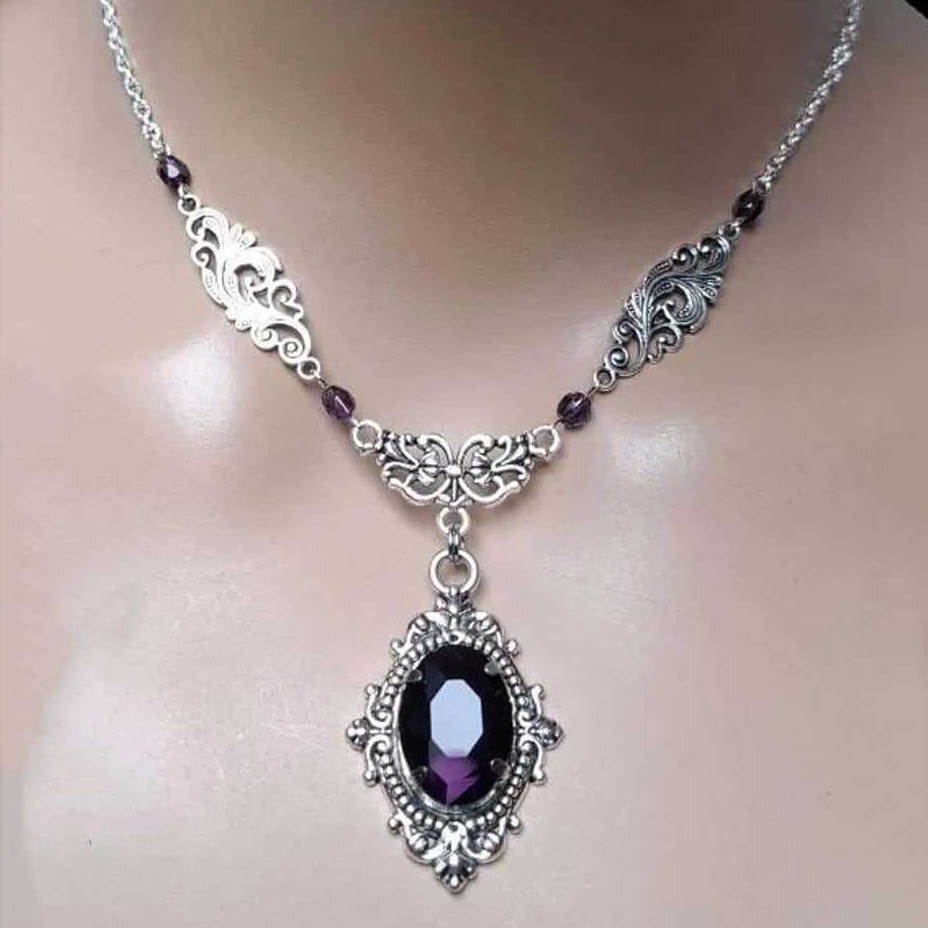 パープルマジックウォータードロップネックレス、ゴシックジュエ - Women'S Victorian Accessories のレビューと価格