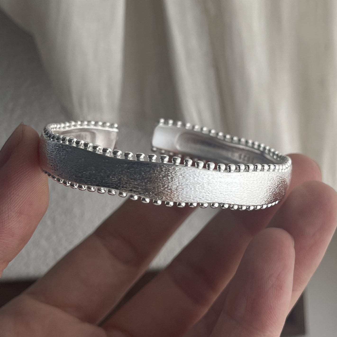 100% ソリッド 925 スターリングシルバーレトロブレス - Resin Bangle Bracelet のレビューと価格