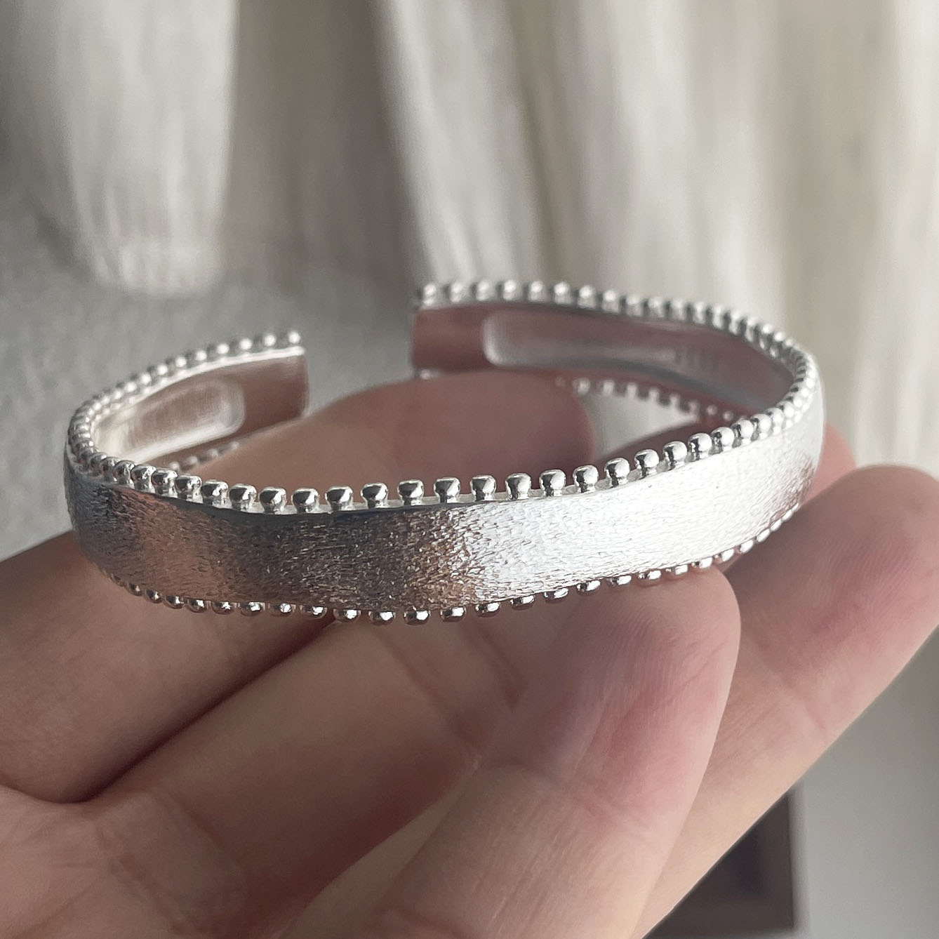 100% ソリッド 925 スターリングシルバーレトロブレス - Resin Bangle Bracelet のレビューと価格